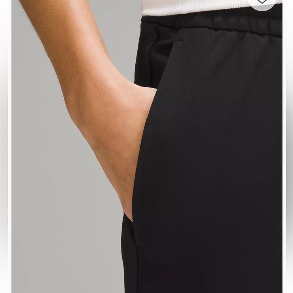 NWT Lululemon Straight-Leg Mid-Rise Pant Luxtreme
Regular - Picture 5 of 10